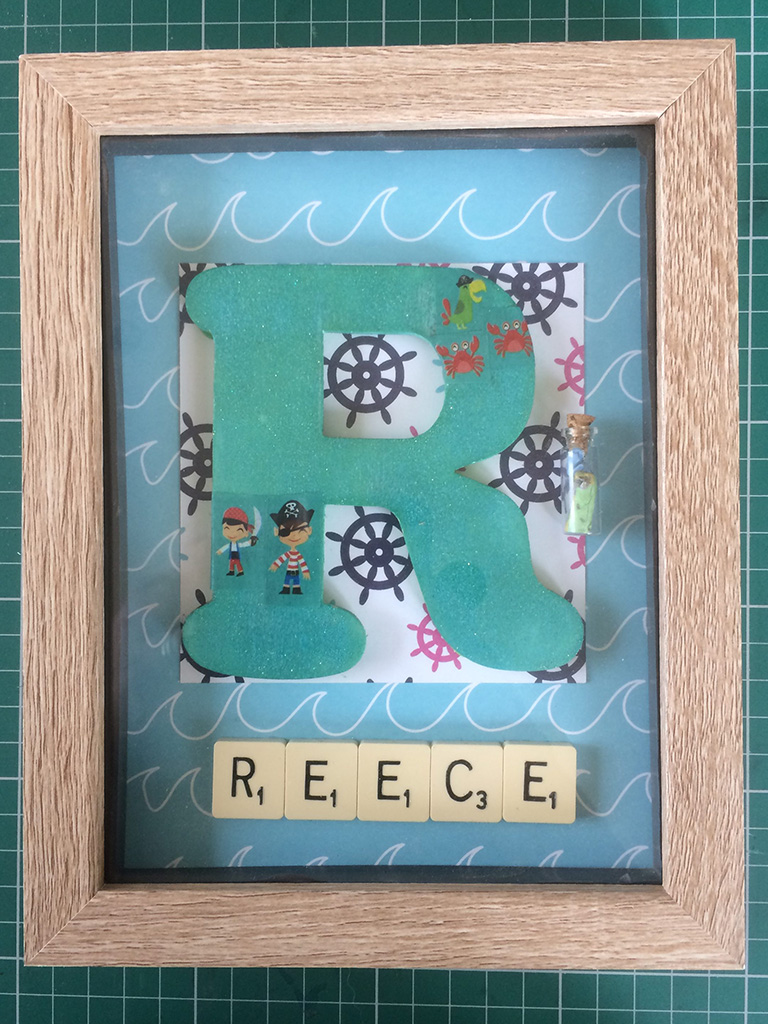 Initial / Name frames - Image 2